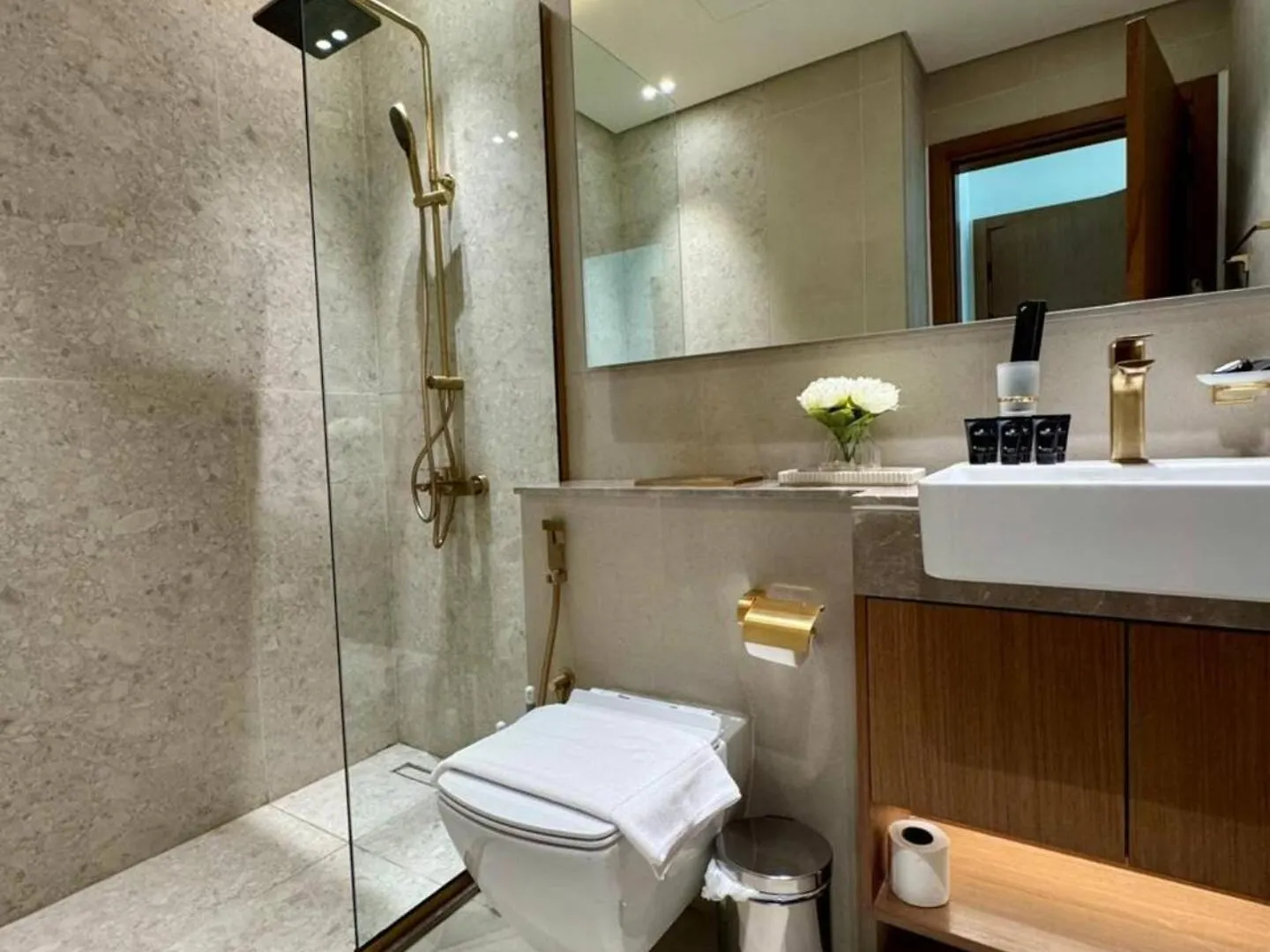 1Br In Jvc With Modern Interiors And Facilities Apartment Dubai