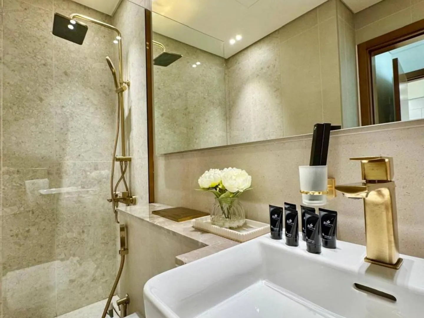 1Br In Jvc With Modern Interiors And Facilities Apartment Dubai
