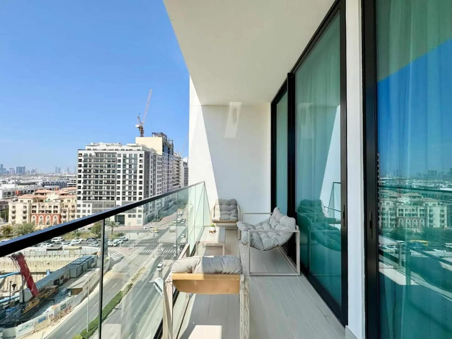 1Br In Jvc With Modern Interiors And Facilities Apartment Dubai
