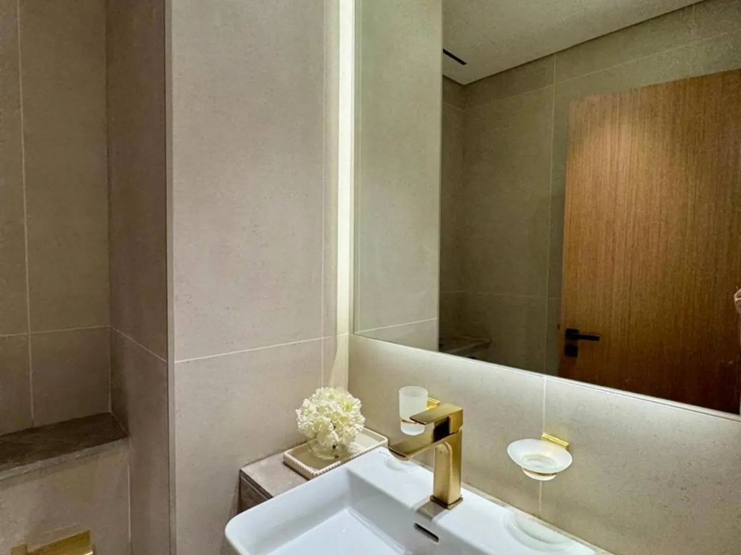 1Br In Jvc With Modern Interiors And Facilities Apartment Dubai 0*,